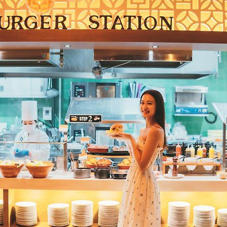 Hewitt Resort Naha Esterno foto The Burger Station