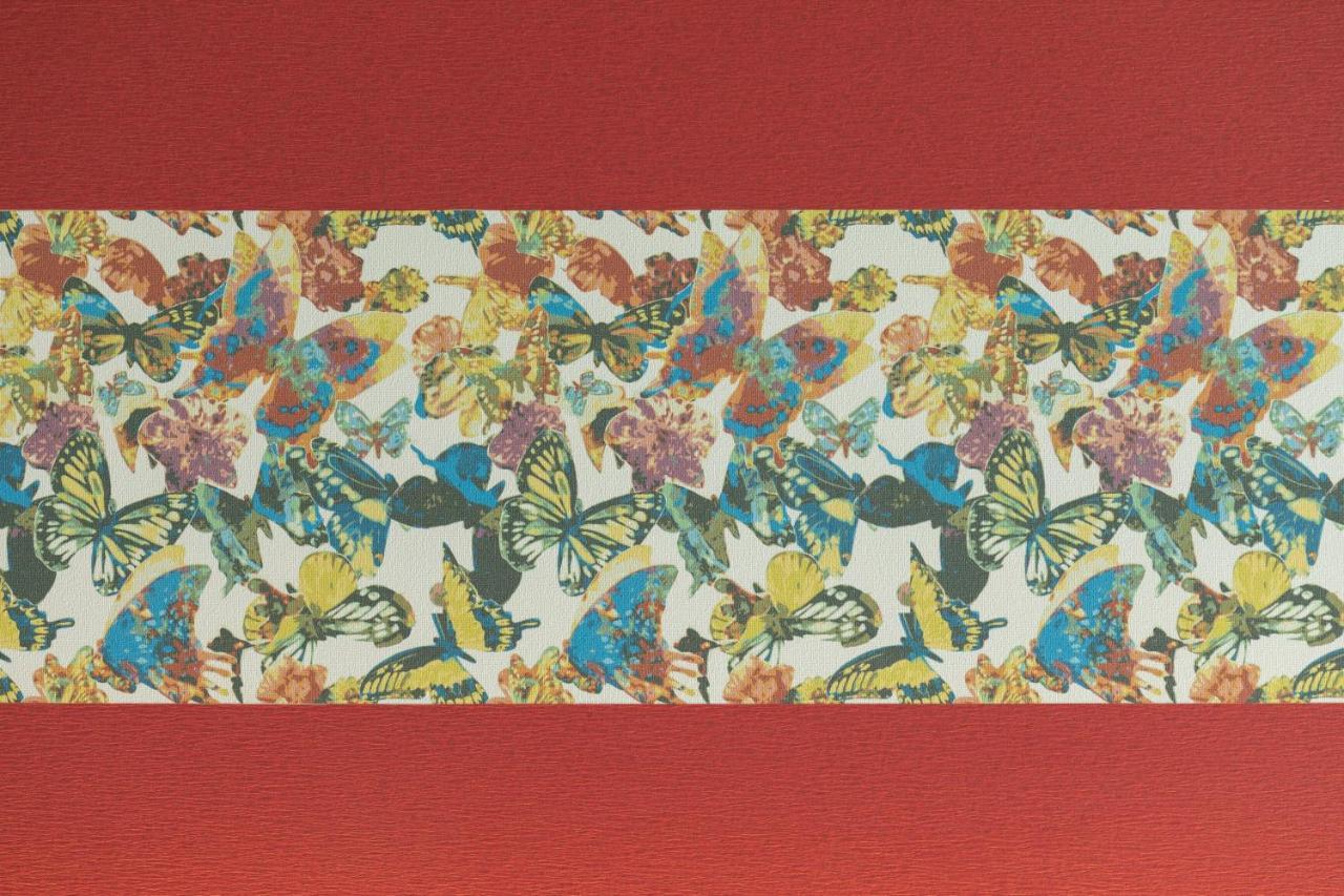 Hewitt Resort Naha Esterno foto Detail of the cover of the 1995 edition