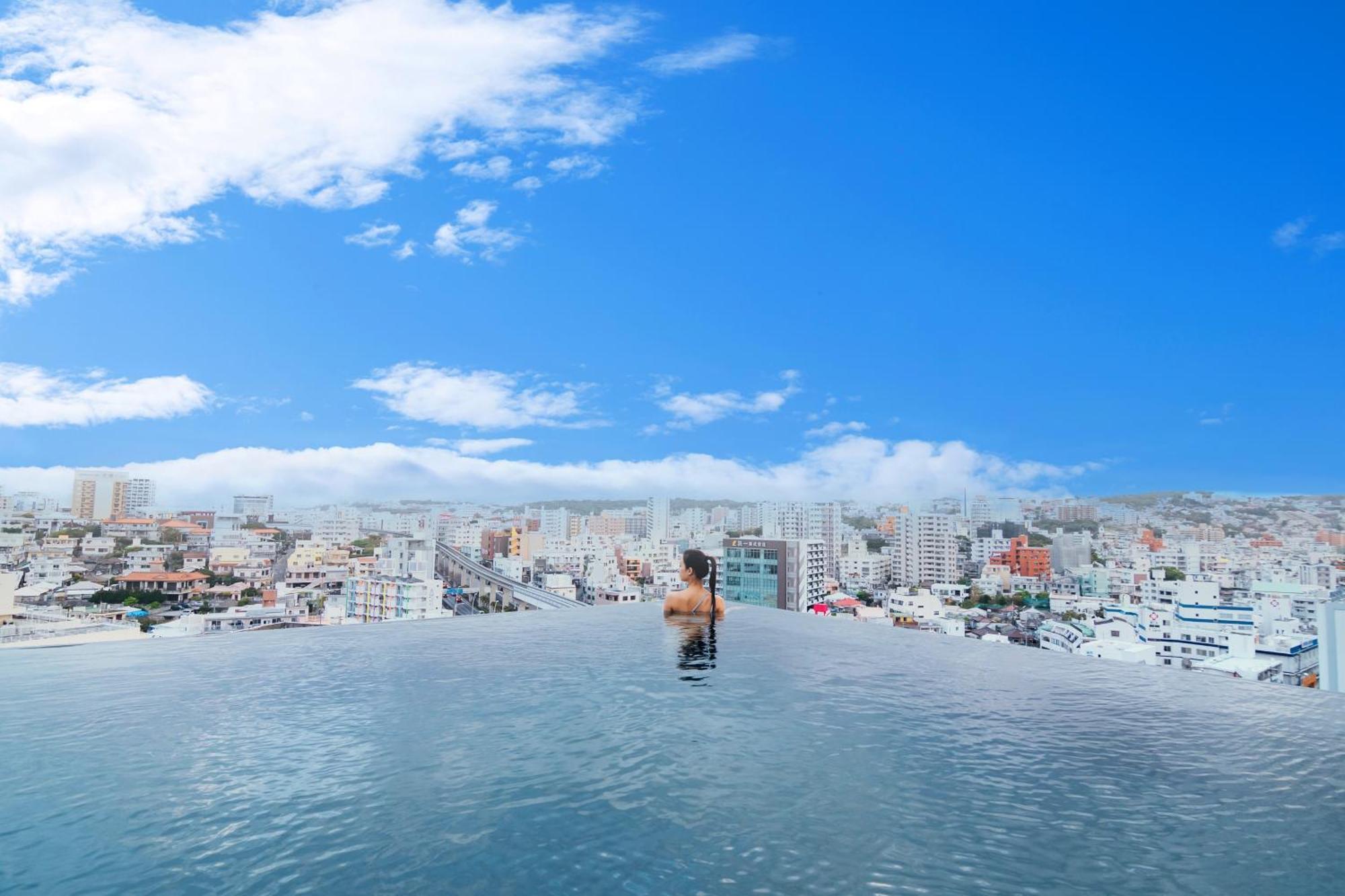 Hewitt Resort Naha Esterno foto La Paz skyline